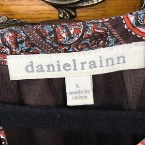 Daniel Rainn dress